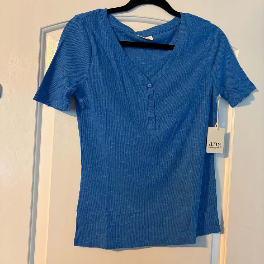 a.n.a a new approach Blue Campanula Short Sleeve Henley Tee Sz Med Tall